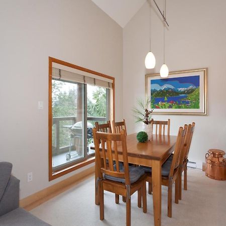 Painted Cliff 11 | Dog Friendly! Ski-In Ski-Out Benchlands Townhome W/ Hot Tub & Fireplace Уистлер Экстерьер фото
