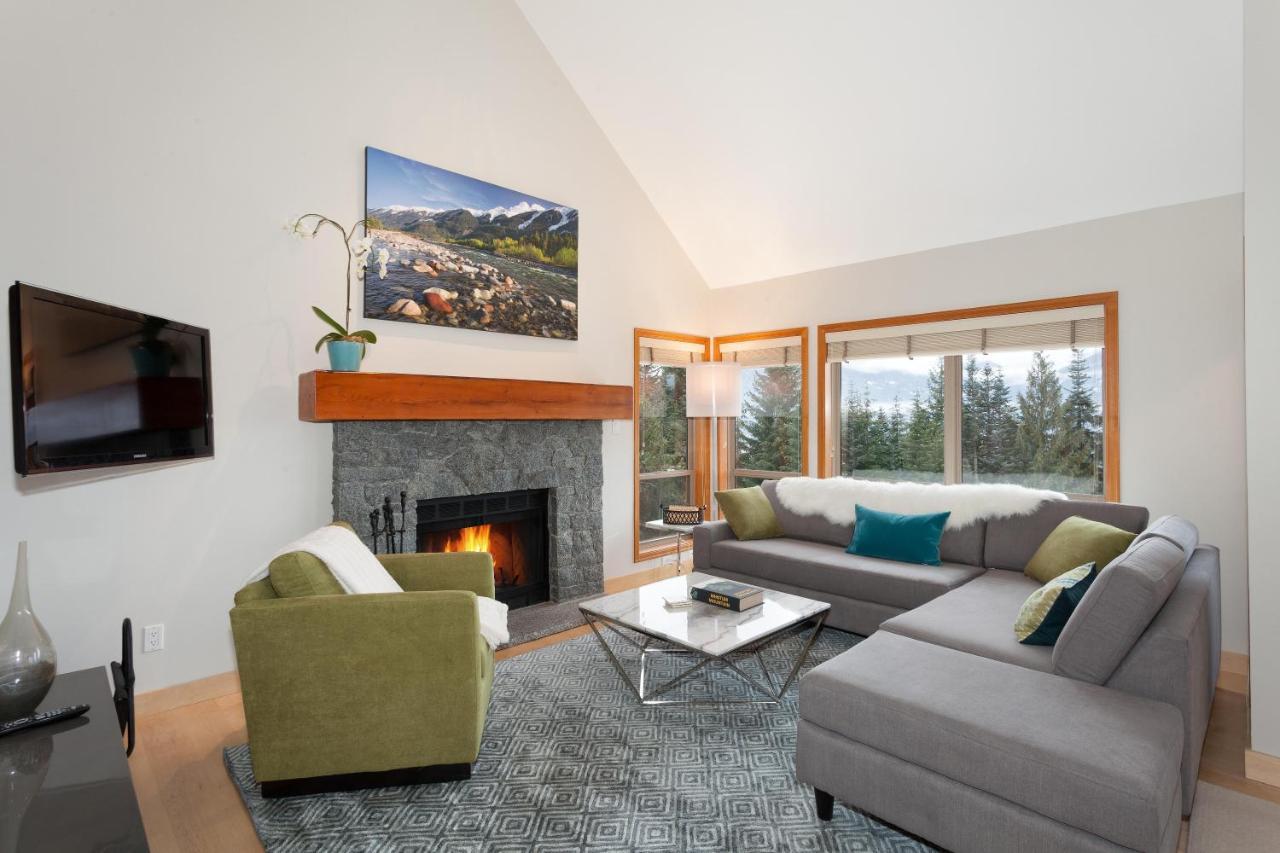 Painted Cliff 11 | Dog Friendly! Ski-In Ski-Out Benchlands Townhome W/ Hot Tub & Fireplace Уистлер Экстерьер фото