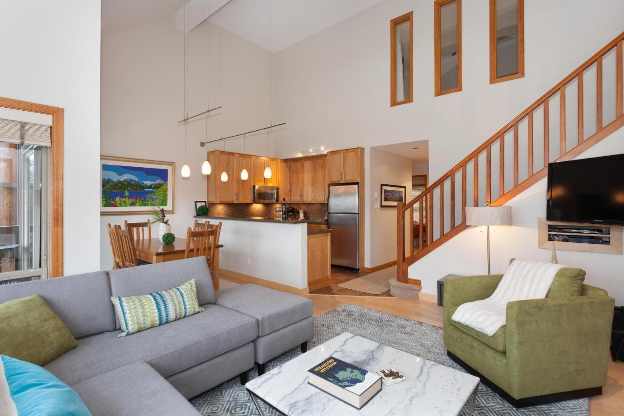 Painted Cliff 11 | Dog Friendly! Ski-In Ski-Out Benchlands Townhome W/ Hot Tub & Fireplace Уистлер Экстерьер фото