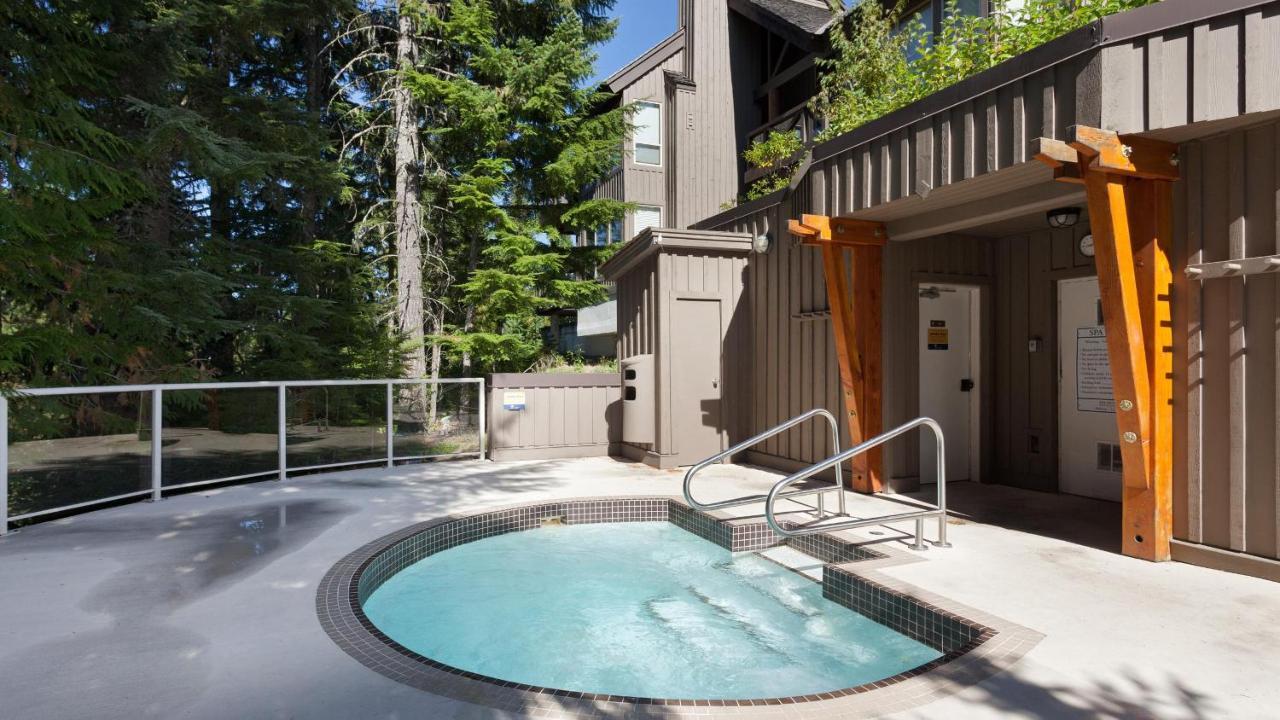 Painted Cliff 11 | Dog Friendly! Ski-In Ski-Out Benchlands Townhome W/ Hot Tub & Fireplace Уистлер Экстерьер фото