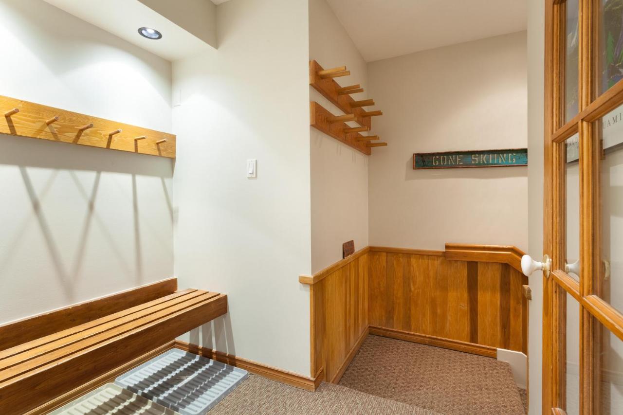 Painted Cliff 11 | Dog Friendly! Ski-In Ski-Out Benchlands Townhome W/ Hot Tub & Fireplace Уистлер Экстерьер фото